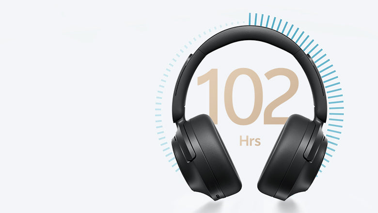 Schwarze Over-Ear-Kopfhörer mit 102 Stunden Akkulaufzeit.