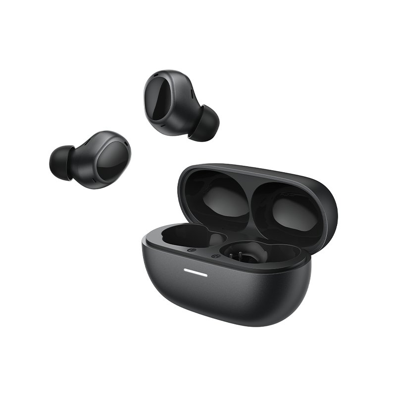 QCY MeloBuds A30: Schwarz glänzende True-Wireless-Kopfhörer mit geöffneter Ladecase auf weißem Hintergrund.