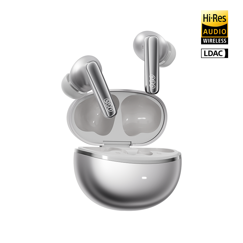 QCY MeloBuds N70 Titan: Ladeetui geöffnet mit LDAC Hi-Res und 56 dB adaptiver ANC
